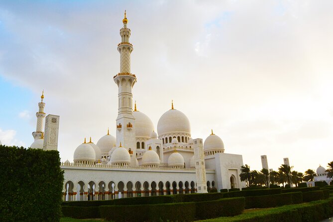 Private Full Day Tour Abu Dhabi City, Grand Mosque & Palace - Ferrari World: quick outside photos, no entry ticket