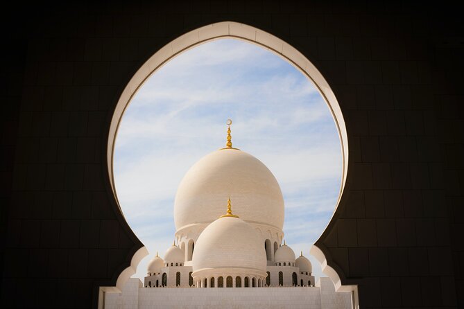 Private Full Day Tour Abu Dhabi City, Grand Mosque & Palace - Marina Mall for lunch on your terms, plus a simple change of pace