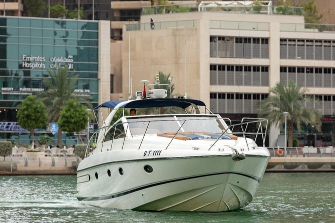 Private Luxury Everest Yacht Cruise from Dubai Marina - Price and value: what $350 per group really buys