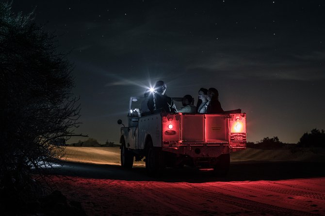 Private Night Vintage Land Rover Desert Safari & Stargazing - Wildlife Spotting in a Vintage Land Rover, Powered by Flashlights and UV Light