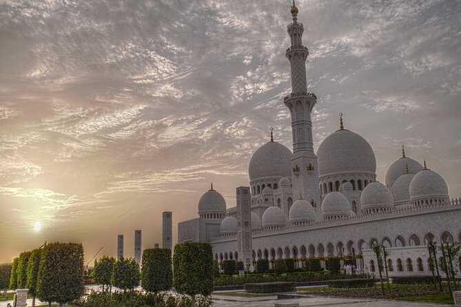 Private Outdoor Guided Tour in Abu Dhabi City - Quick Takeaways