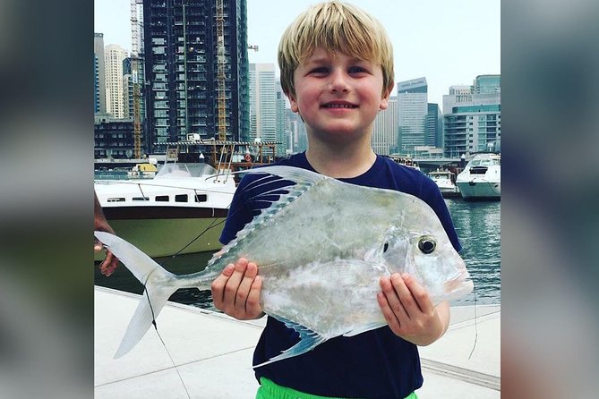 Private Regular Fishing Trip in Dubai - The 4-hour flow, from meeting up to casting time
