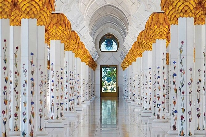 Private Sheikh Zayed Mosque Tour from Dubai - Sheikh Zayed Grand Mosque in White: Timing, Scale, and What You Actually See