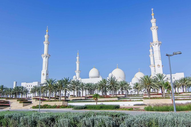 Private Tour: Abu Dhabi Full-Day City sightseeing with Transport from Dubai - Dubai to Abu Dhabi by private minivan: turning travel time into a lesson