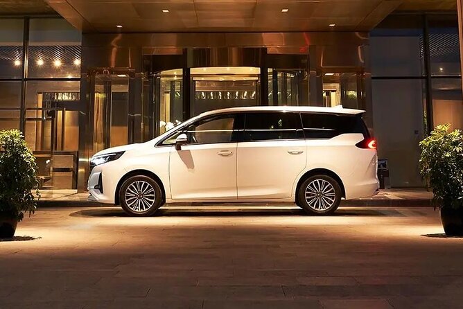 Private Transfer In Dubai - The ride itself: air-conditioned comfort and luggage help