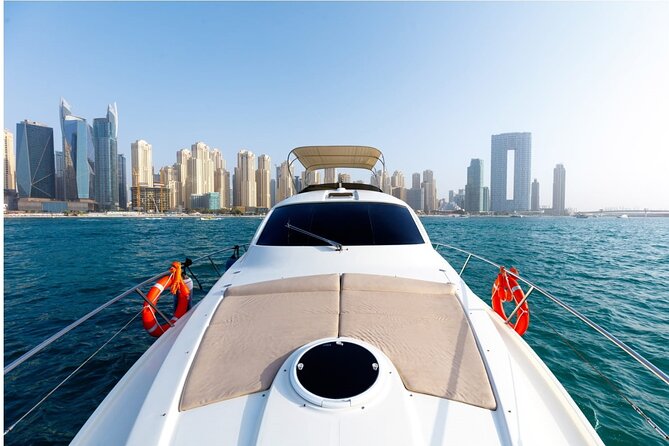 Private Yacht Cruising Rental from Dubai Marina - The lagoon swim stop: what you get and what to watch for