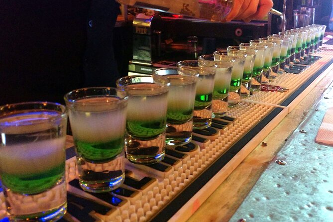 Pub Crawl Dubai: Nightlife Tours - The tour vibe: guides who run the night, not just follow it