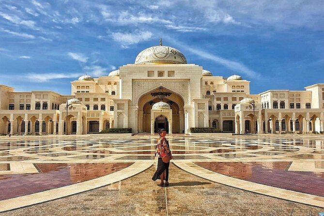Qasr Al Watan Entry Ticket in Abu Dhabi - Exhibits on governance and knowledge sharing