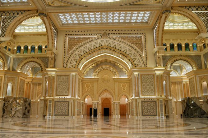 Qasr Al Watan Entry Ticket in Abu Dhabi - Courtyard and palace architecture: domes, carvings, and space to breathe