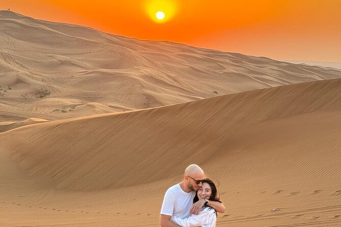 Red Dunes Desert Safari Adventure: Eureka Desert Moments - Photo stop in the middle of the dunes: timing your shots