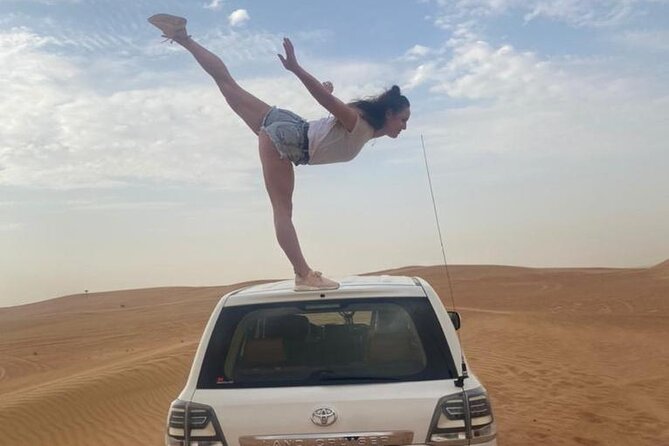 Red Dunes Desert Safari with 4x4 Pick up & Drop, Camel ride, BBQ and Live shows - Red Dunes Desert Safari: the big deal is the 4x4 ride