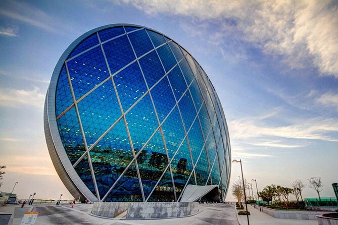 Shared Full Day Guided Tour Visit to Abu Dhabi - Corniche, Etihad Towers, and Royal Palace Area: the “see it all” strategy