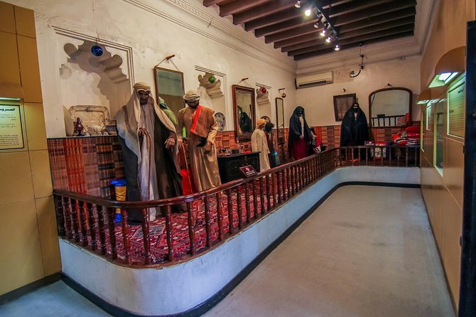 Sharjah City Sightseeing Tour - The Pearl of the Gulf - Sharjah Fort: the best first impression of the whole day