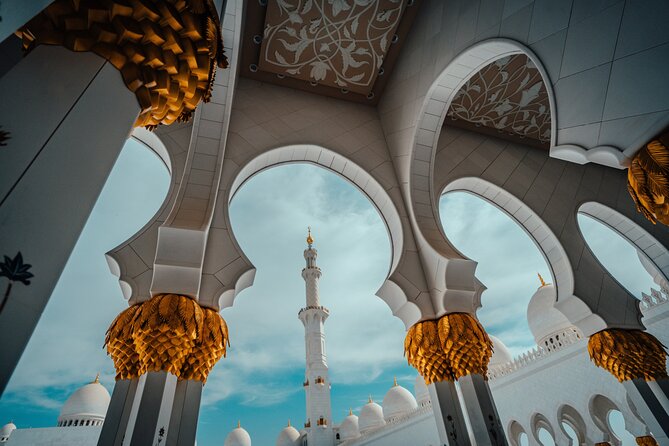 Sheikh Zayed Grand Mosque Tour From Dubai - Driver and Guidance: Why Names Like Umar Matter
