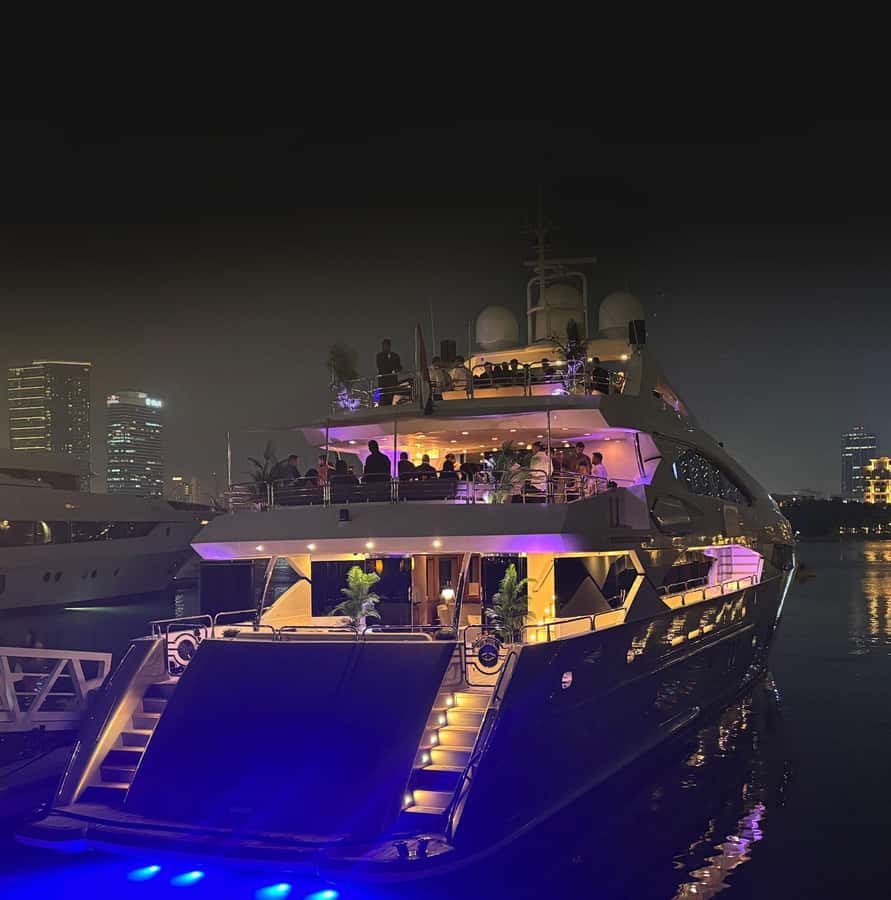 Sunseeker Superyacht: VIP Dinner, Premium Drinks& Live Music - Smart casual dress code, no footwear, and the rules that matter