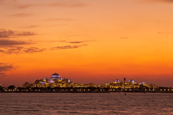 Sunset Corniche Cruise - 2 hours trip - Key highlights at a glance