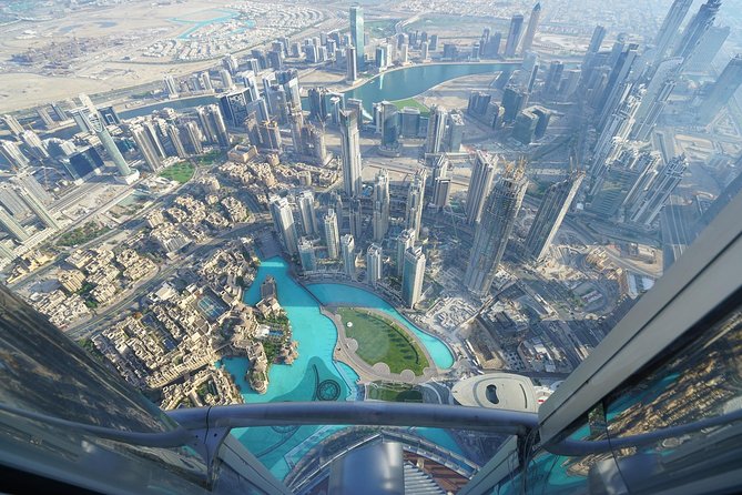 The Burj Khalifa At The Top Observation Deck Admission Ticket - Day vs sunset at Burj Khalifa: when your photos look best