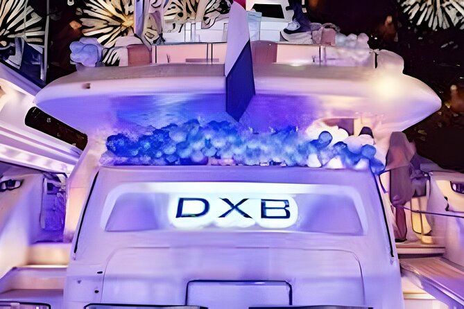 Tickets for the DXB Boat Party at Sunset in Dubai - Why the sunset timing matters on this Dubai yacht party
