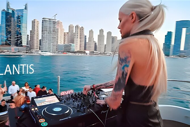 Tickets for the DXB Boat Party at Sunset in Dubai - The cruise and skyline views: when Dubai turns on the lights