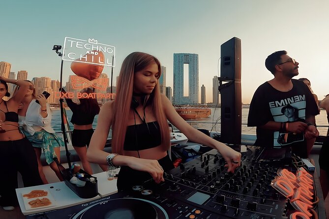Tickets for the DXB Boat Party at Sunset in Dubai - Booking timing, mobile tickets, and how to avoid stress