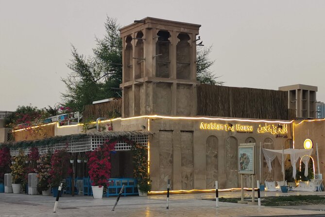 Walking tour Dubai Old Town / Old City, Creek, Abra, Souks - Starting at Al Seef Heritage Hotel (Bayt 1) and getting oriented fast