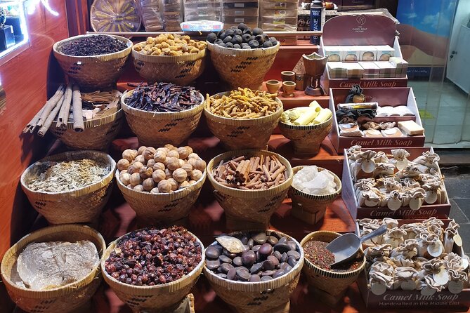 Walking tour Dubai Old Town / Old City, Creek, Abra, Souks - Price and logistics: why $25 can feel fair for what you get