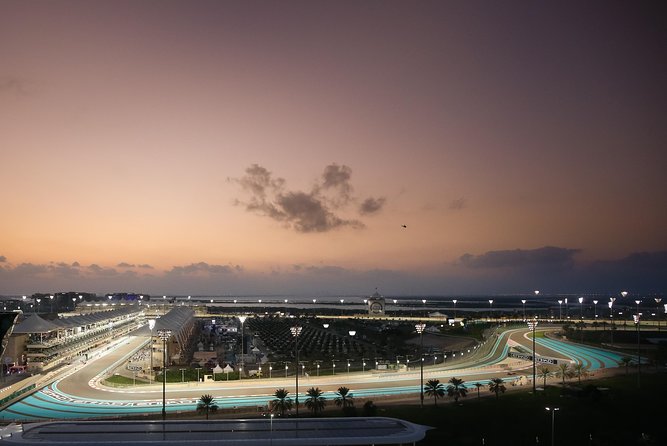 Yas Marina Circuit Tour - Where to meet, how to get in, and what shoes to wear